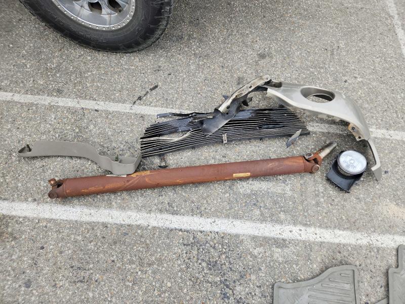 2003 Gmc Sierra მანქანა იყიდება აუქციონზე, vin: 1GTHC23173F155799, აუქციონის ნომერი: 53991946