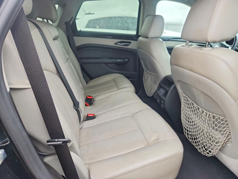 52371846 :رقم المزاد ، 3GYFNBE34FS560867 vin ، 2015 Cadillac Srx مزاد بيع
