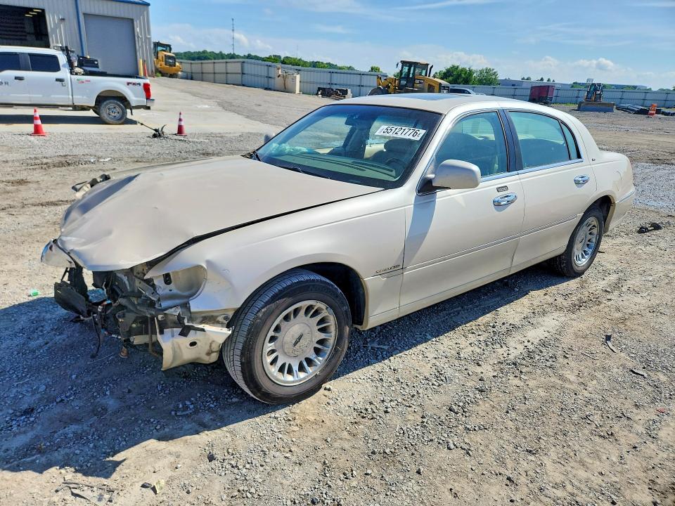 Aukcja sprzedaży 2000 Lincoln Town Car, vin: 1LNHM83W0YY938434, numer aukcji: 55121776