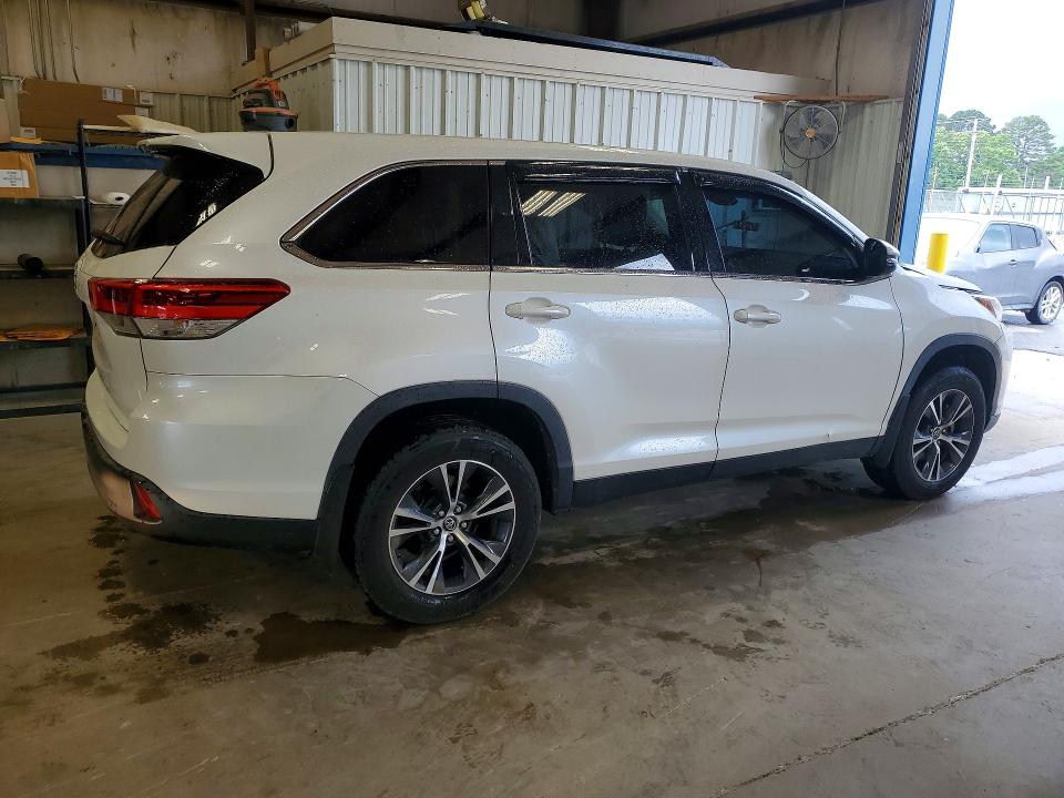 2019 Toyota Highlander მანქანა იყიდება აუქციონზე, vin: 5TDZZRFH7KS356119, აუქციონის ნომერი: 53953996