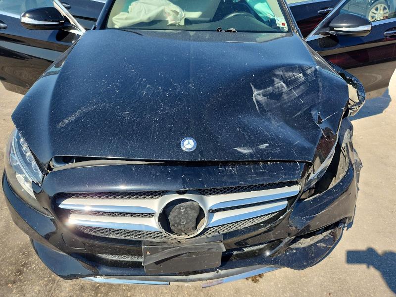 52822716 :رقم المزاد ، 55SWF4KB5FU004245 vin ، 2015 Mercedes-benz C مزاد بيع