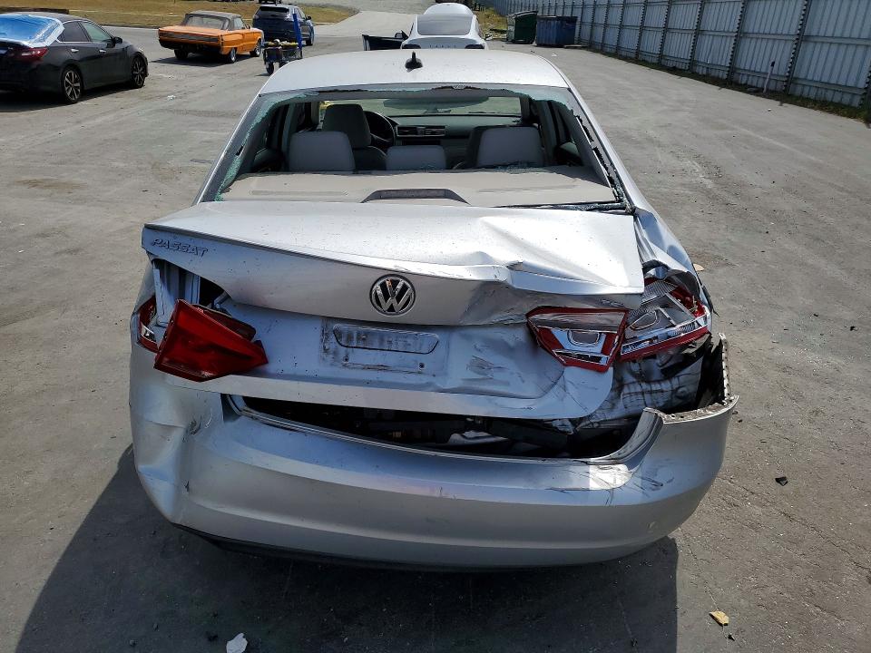 54252286 :رقم المزاد ، 1VWAT7A34FC094742 vin ، 2015 Volkswagen Passat مزاد بيع