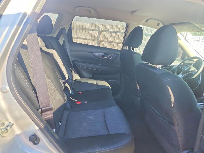 54610586 :رقم المزاد ، KNMAT2MVXHP587811 vin ، 2017 Nissan Rogue مزاد بيع