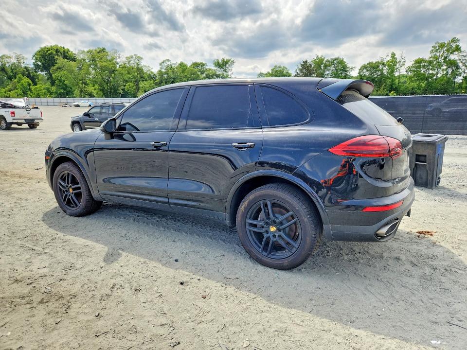 52688376 :رقم المزاد ، WP1AA2A26JKA01395 vin ، 2018 Porsche Cayenne مزاد بيع