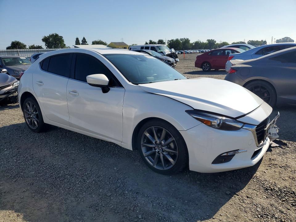 Продажа на аукционе авто 2018 Mazda 3, vin: 3MZBN1M38JM239893, номер лота: 52586656