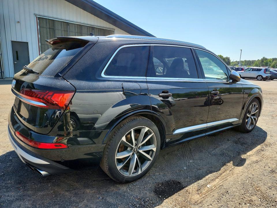 54133306 :رقم المزاد ، WA1VWBF79ND001047 vin ، 2022 Audi Sq7 مزاد بيع