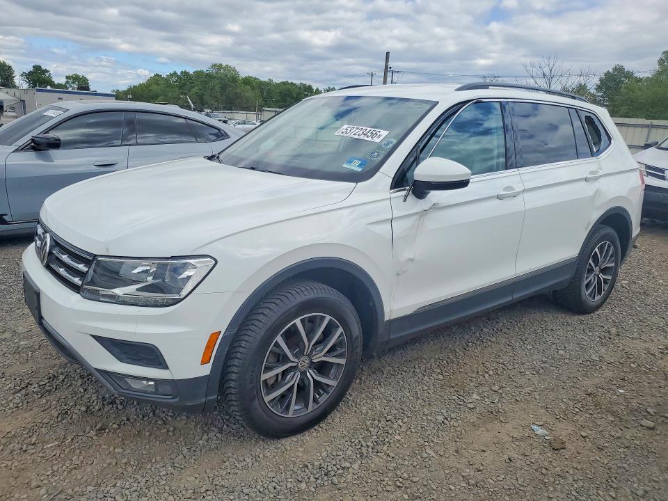 53723456 :رقم المزاد ، 3VV2B7AX6JM019613 vin ، 2018 Volkswagen Tiguan مزاد بيع