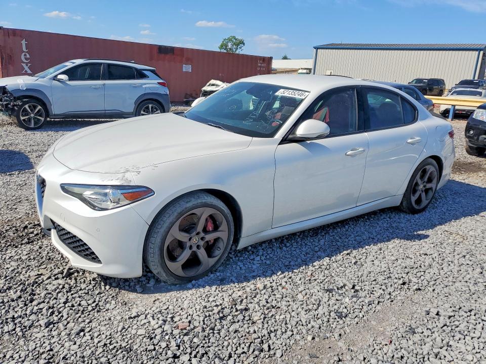 Auction sale of the 2017 Alfa Romeo Giulia, vin: ZARFAEEN9H7560780, lot number: 52135246