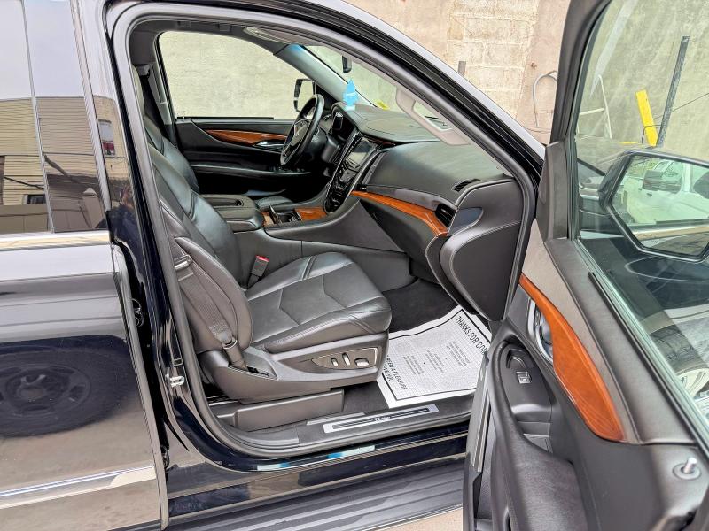 53417346 :رقم المزاد ، 1GYS4GKJ6JR188154 vin ، 2018 Cadillac Escalade مزاد بيع