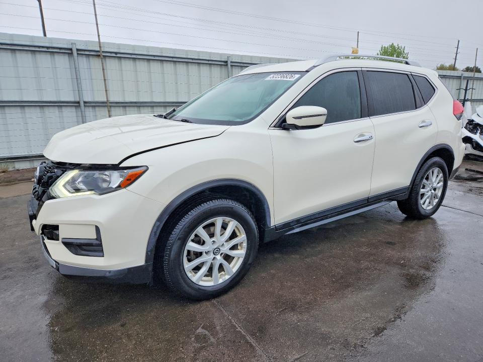52236826 :رقم المزاد ، JN8AT2MV8HW261130 vin ، 2017 Nissan Rogue مزاد بيع