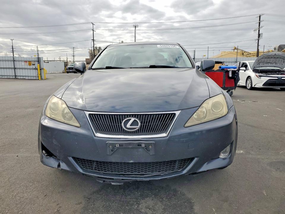 54825156 :رقم المزاد ، JTHBK262672035789 vin ، 2007 Lexus Is مزاد بيع