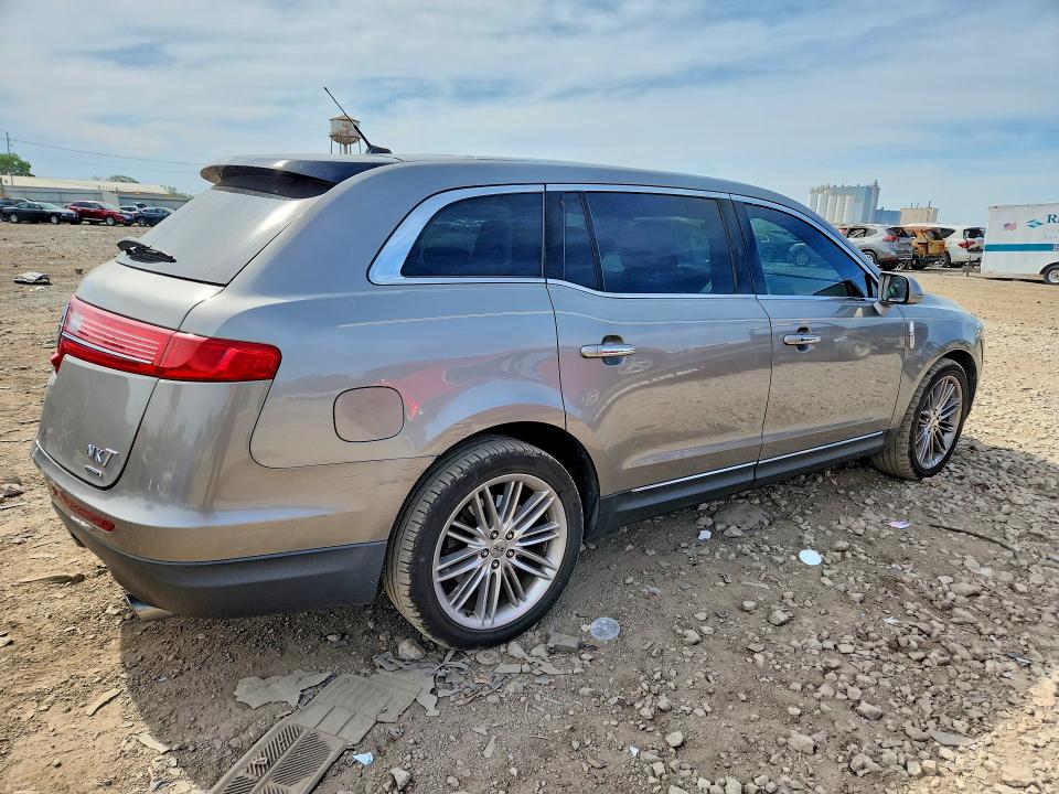 2015 Lincoln Mkt მანქანა იყიდება აუქციონზე, vin: 2LMHJ5AT1FBL03642, აუქციონის ნომერი: 55685996