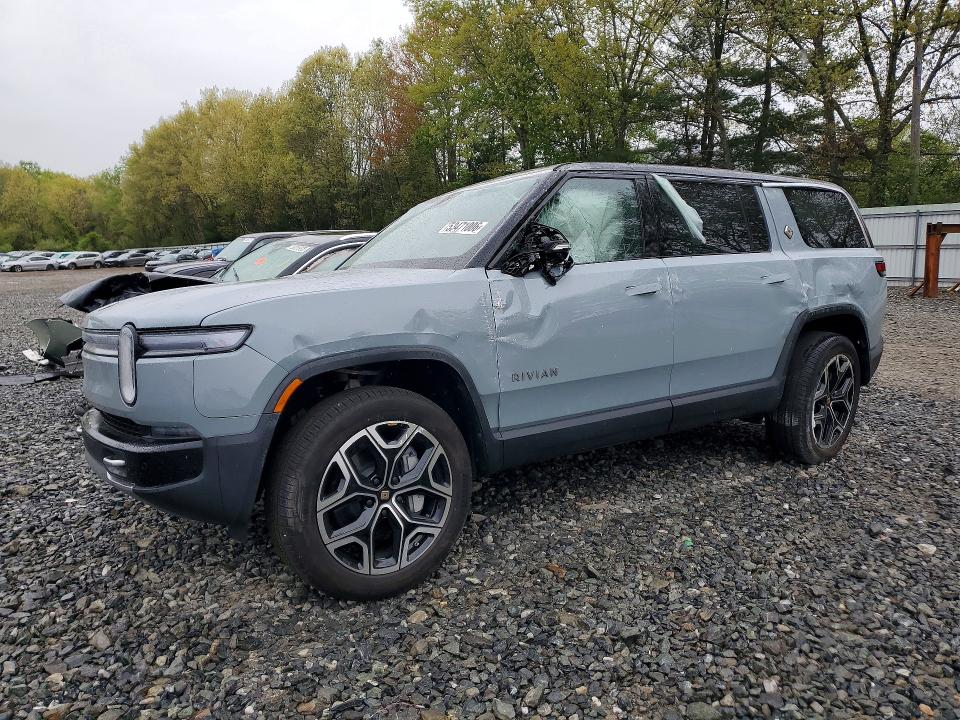 53471006 :رقم المزاد ، 7PDSGBBA9SN071055 vin ، 2025 Rivian R1s مزاد بيع
