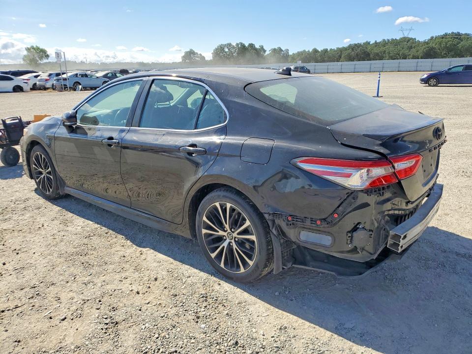 54508026 :رقم المزاد ، 4T1B11HKXKU795437 vin ، 2019 Toyota Camry مزاد بيع
