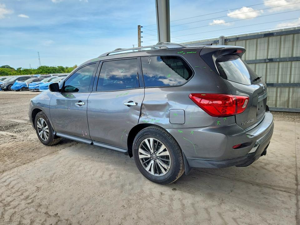 Продажа на аукционе авто 2017 Nissan Pathfinder, vin: 5N1DR2MN1HC909010, номер лота: 52405256