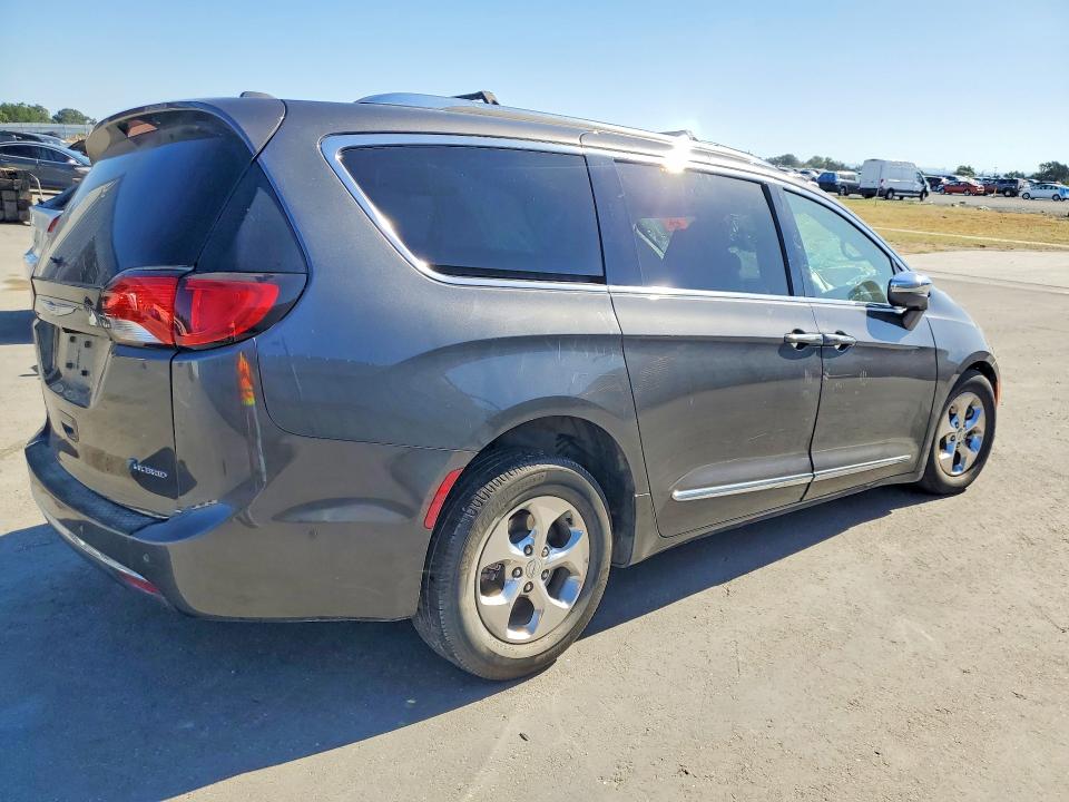 54150706 :رقم المزاد ، 2C4RC1N70JR358815 vin ، 2018 Chrysler Pacifica مزاد بيع