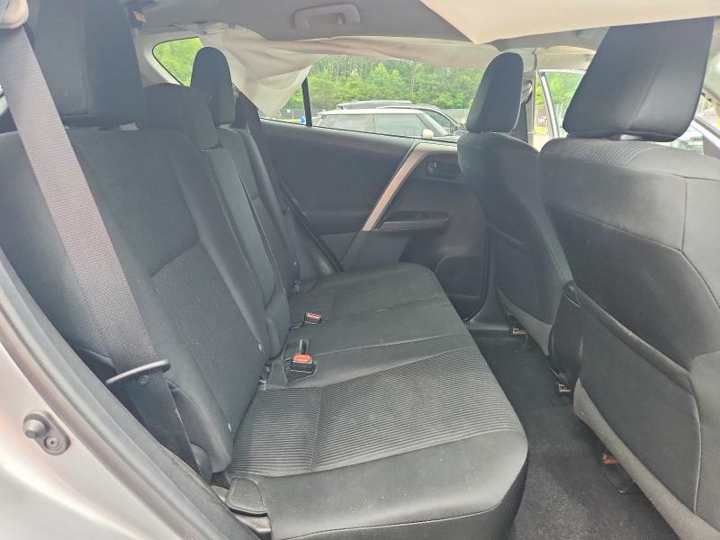 54732096 :رقم المزاد ، 2T3BFREV8JW717596 vin ، 2018 Toyota Rav4 مزاد بيع