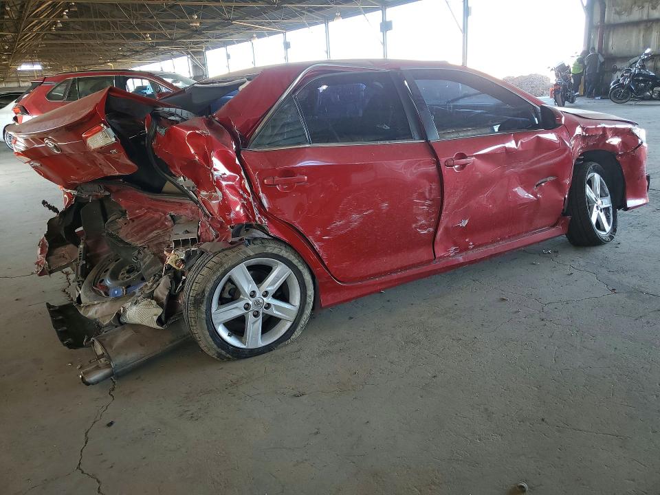52915356 :رقم المزاد ، 4T1BF1FK6EU805566 vin ، 2014 Toyota Camry مزاد بيع