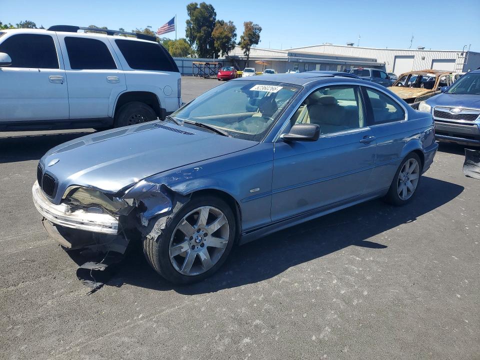 2003 Bmw 325 მანქანა იყიდება აუქციონზე, vin: WBABN73413PJ16124, აუქციონის ნომერი: 52360266