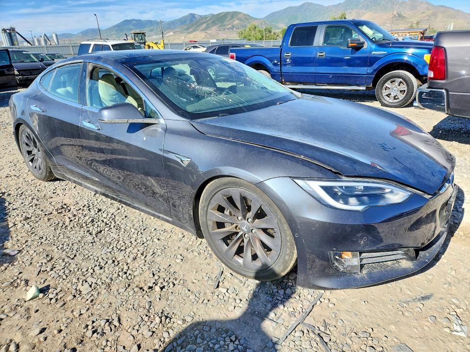 Продаж на аукціоні авто 2018 Tesla Model S, vin: 5YJSA1E28JF274765, номер лоту: 55080656