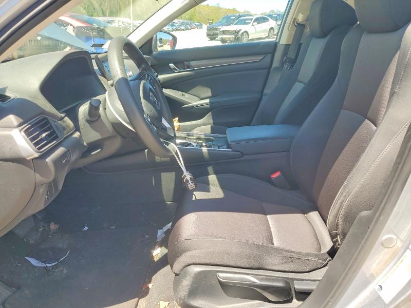 52530326 :رقم المزاد ، 1HGCV1F19JA156765 vin ، 2018 Honda Accord مزاد بيع