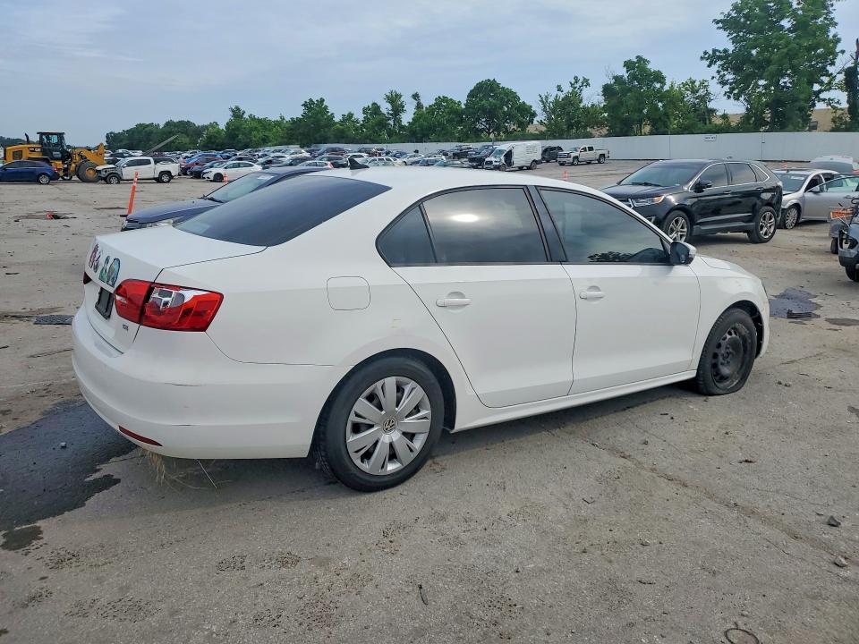 55216596 :رقم المزاد ، 3VWD07AJ2EM370918 vin ، 2014 Volkswagen Jetta مزاد بيع