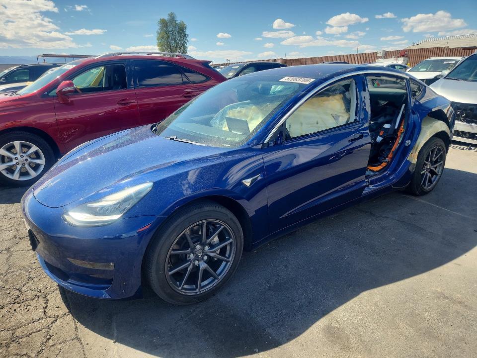 Продаж на аукціоні авто 2018 Tesla Model 3, vin: 5YJ3E1EA4JF046018, номер лоту: 52063786