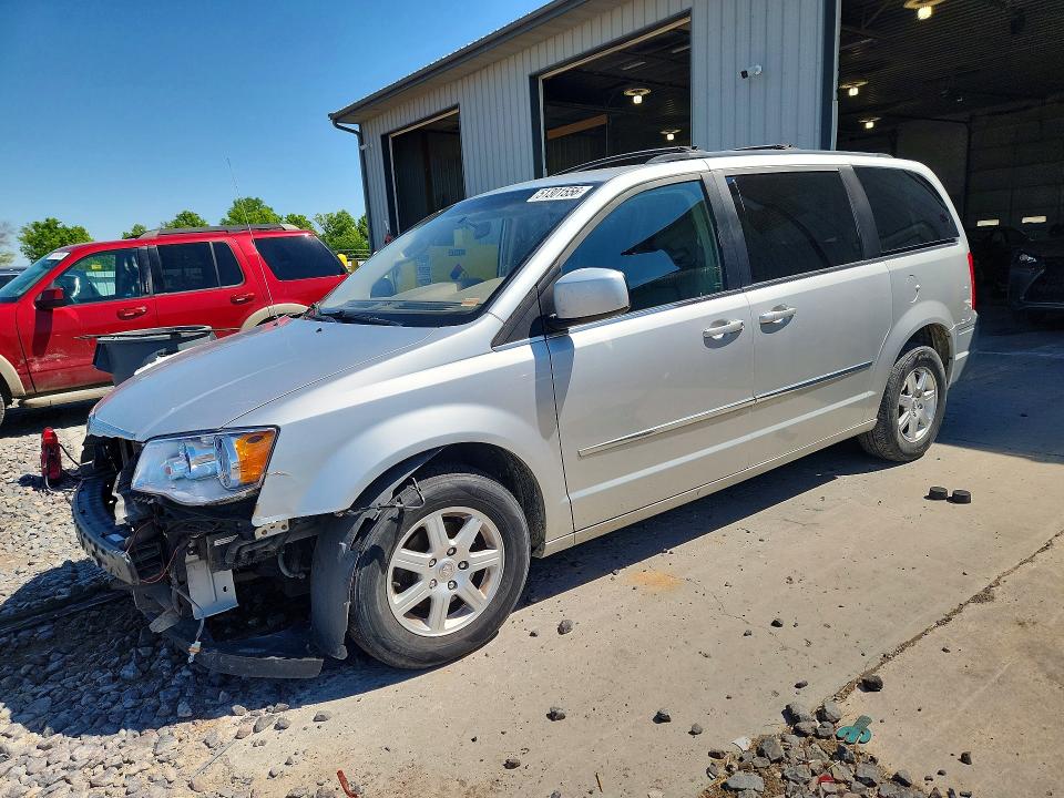 2010 Chrysler Town & Country მანქანა იყიდება აუქციონზე, vin: 2A4RR5D1XAR192946, აუქციონის ნომერი: 51301556
