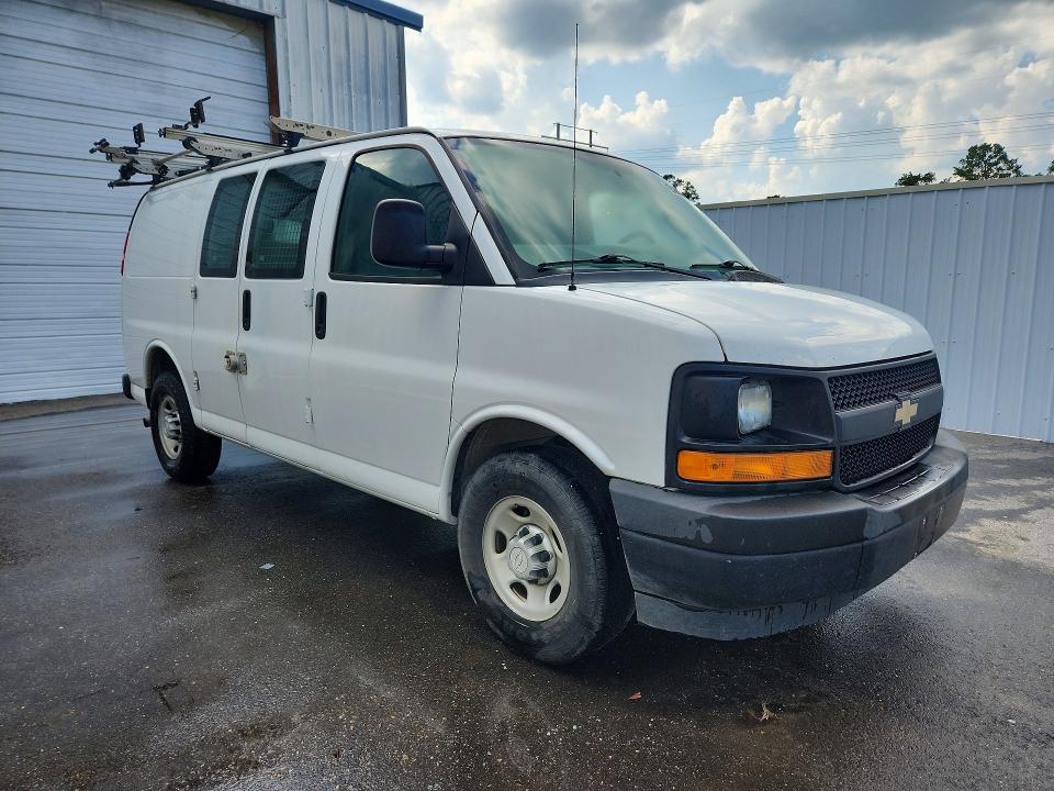 54811816 :رقم المزاد ، 1GCWGAFF7H1310692 vin ، 2017 Chevrolet Express G2500 مزاد بيع