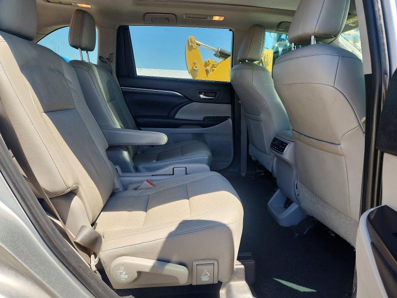 53213766 :رقم المزاد ، 5TDYZRFH4KS322473 vin ، 2019 Toyota Highlander مزاد بيع
