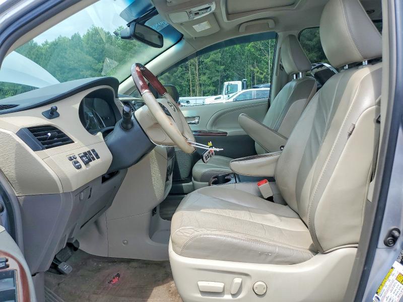 53634826 :رقم المزاد ، 5TDYK3DC3CS189103 vin ، 2012 Toyota Sienna مزاد بيع