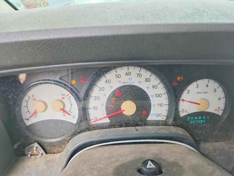 52557526 :رقم المزاد ، 1D4HD38K95F548794 vin ، 2005 Dodge Durango مزاد بيع