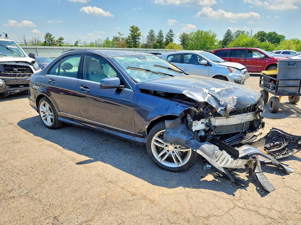 53777856 :رقم المزاد ، WDDGF8AB1DA885469 vin ، 2013 Mercedes-benz C مزاد بيع