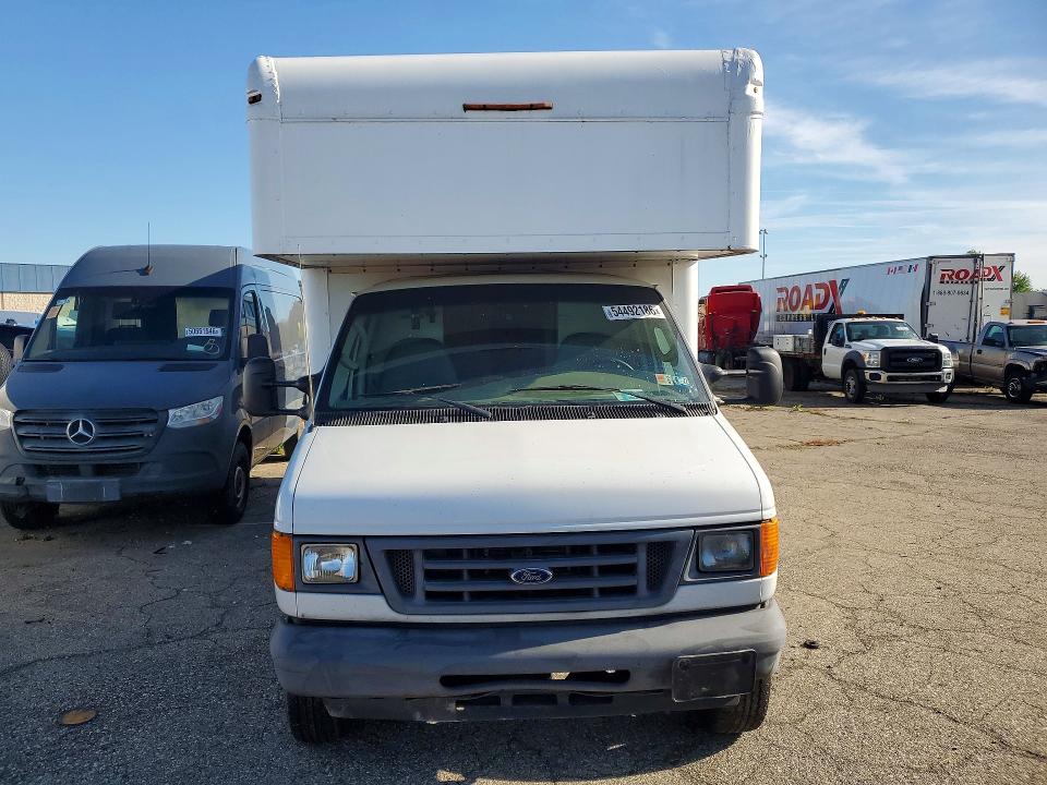 54492186 :رقم المزاد ، 1FDXE45P27DA56002 vin ، 2007 Ford Econoline مزاد بيع
