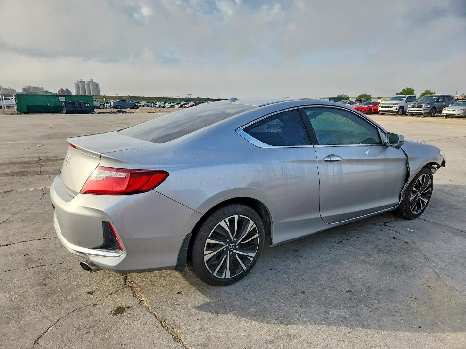 53243086 :رقم المزاد ، 1HGCT1B70HA006246 vin ، 2017 Honda Accord مزاد بيع