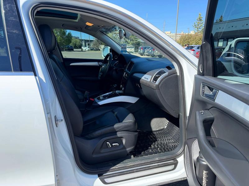 55807796 :رقم المزاد ، WA1V2AFP6HA008131 vin ، 2017 Audi Q5 مزاد بيع
