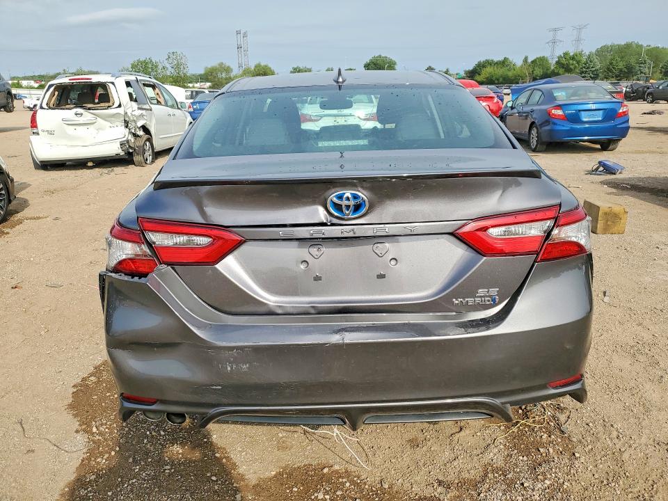 Продаж на аукціоні авто 2018 Toyota Camry Hybrid, vin: 4T1B21HK7JU003823, номер лоту: 54295336