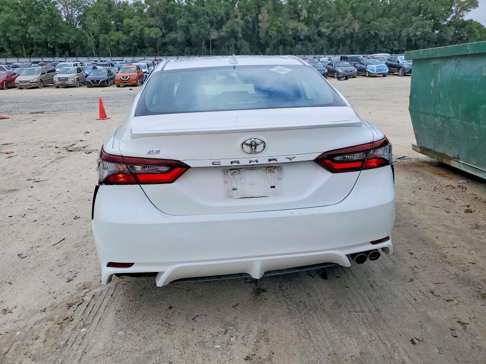 Продажа на аукционе авто 2021 Toyota Camry, vin: 4T1G11AKXMU530603, номер лота: 53445596