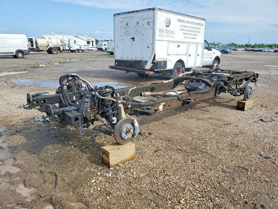 2024 Chevrolet Silverado მანქანა იყიდება აუქციონზე, vin: 2GCUDJEDXR1158600, აუქციონის ნომერი: 53169426