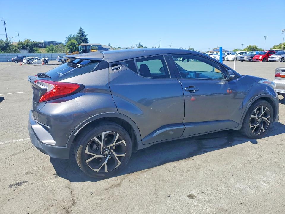 Продажа на аукционе авто 2018 Toyota C-hr, vin: NMTKHMBX8JR059958, номер лота: 52212616