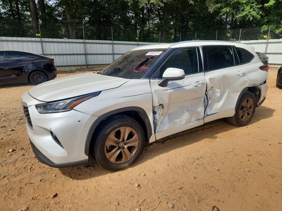 54502976 :رقم المزاد ، 5TDAARAH4NS513069 vin ، 2022 Toyota Highlander Hybrid مزاد بيع