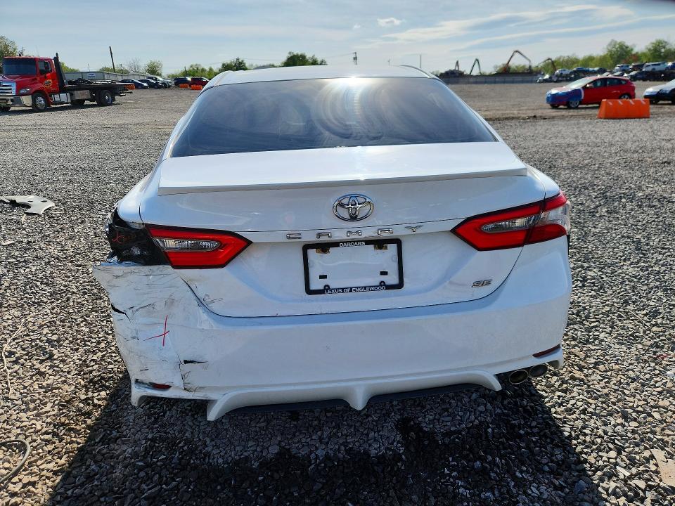 Продажа на аукционе авто 2018 Toyota Camry, vin: 4T1B11HK6JU510800, номер лота: 52172356