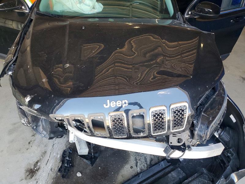 52862026 :رقم المزاد ، 1C4PJLCB9KD263934 vin ، 2019 Jeep Cherokee مزاد بيع