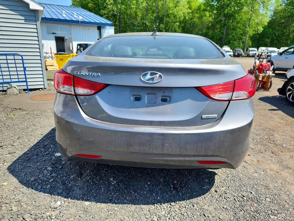 2013 Hyundai Elantra მანქანა იყიდება აუქციონზე, vin: 5NPDH4AE3DH190395, აუქციონის ნომერი: 52971756