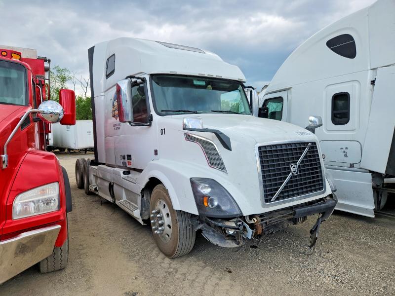 2018 Volvo Vn მანქანა იყიდება აუქციონზე, vin: 4V4NC9EJ0JN895937, აუქციონის ნომერი: 53924576