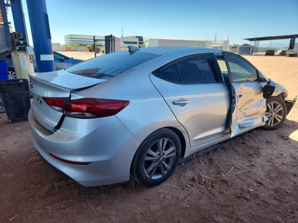 53624946 :رقم المزاد ، 5NPD84LFXHH004914 vin ، 2017 Hyundai Elantra مزاد بيع