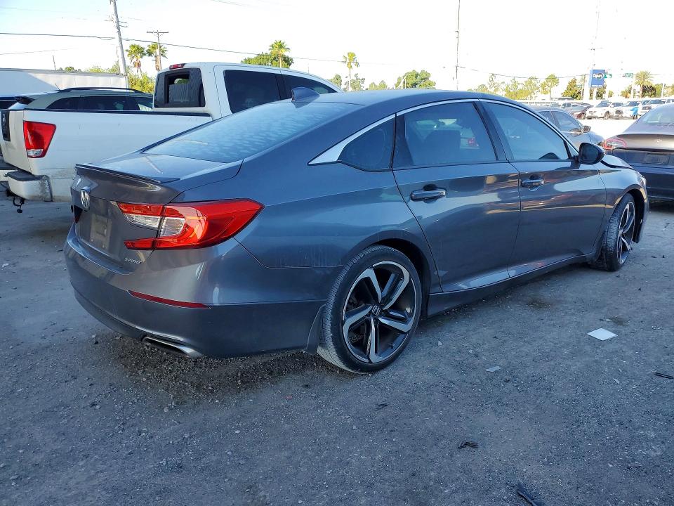 Продажа на аукционе авто 2018 Honda Accord, vin: 1HGCV1F37JA155700, номер лота: 53764496