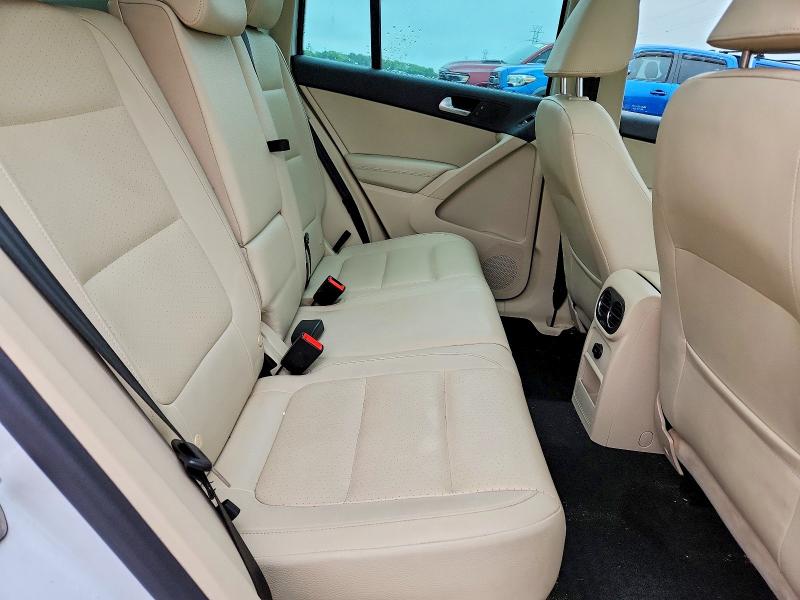 54770216 :رقم المزاد ، WVGSV7AX7HK005528 vin ، 2017 Volkswagen Tiguan مزاد بيع