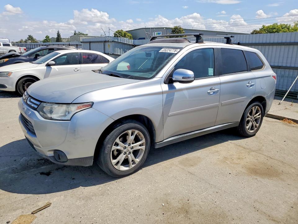 2014 Mitsubishi Outlander მანქანა იყიდება აუქციონზე, vin: JA4AD3A32EZ015597, აუქციონის ნომერი: 55224776