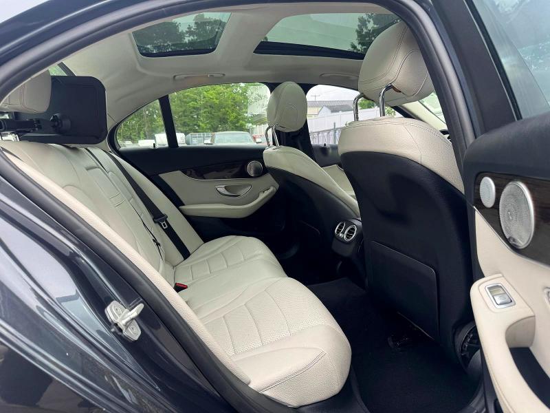 Продажа на аукционе авто 2016 Mercedes-benz C, vin: WDDWF4KB7GR151475, номер лота: 54897496
